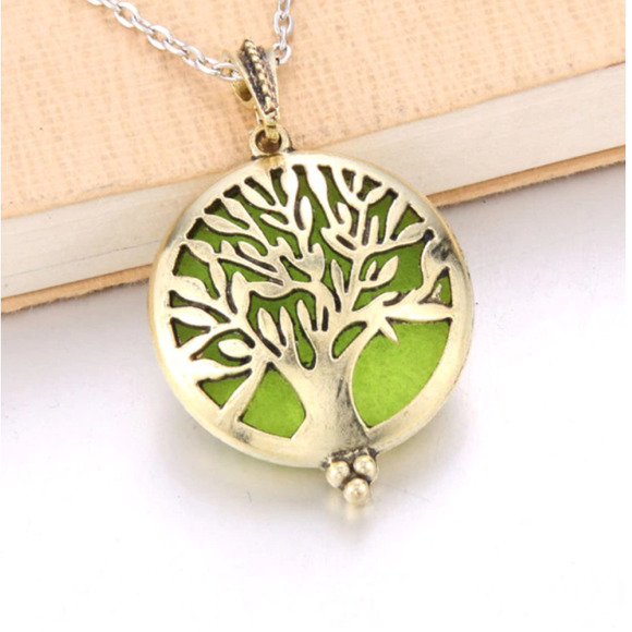 Love Bling USA Jewelry - Aromatherapy Diffuser Necklaces For Perfume